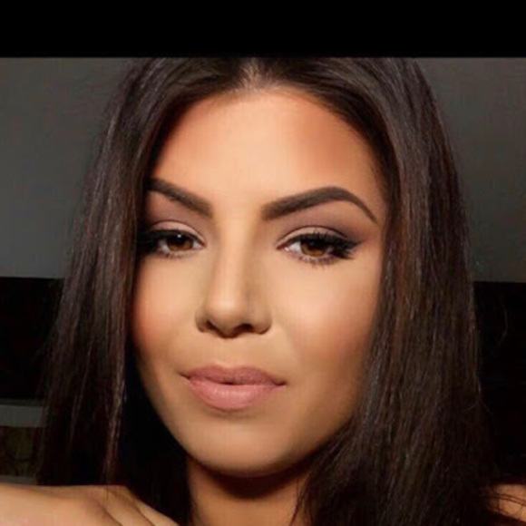 Meet your Posher, Ashley - Picture 1 of 1